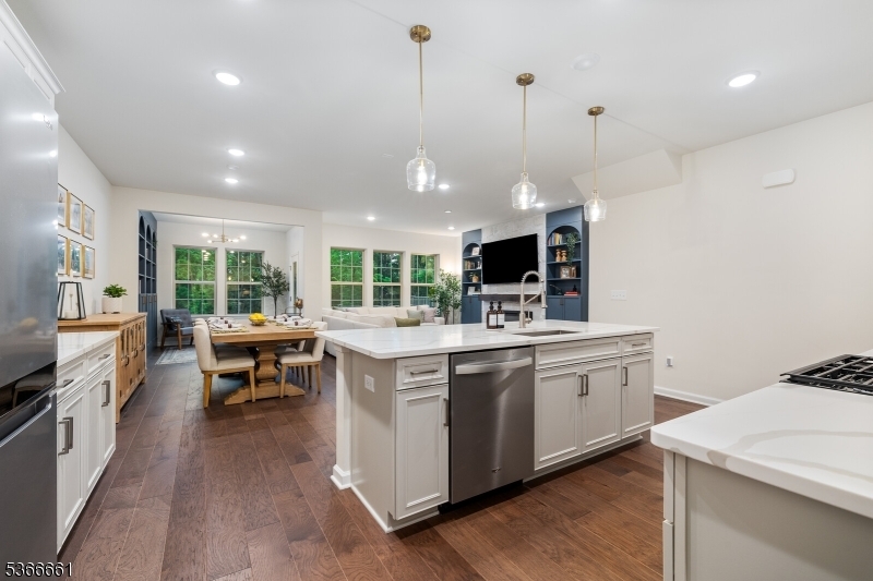 Property Photo: 6 Hyssop Dr NJ 07059