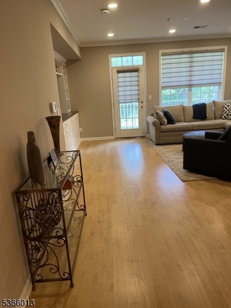 Property Photo:  5 Cliff Rd C1  NJ 07424 