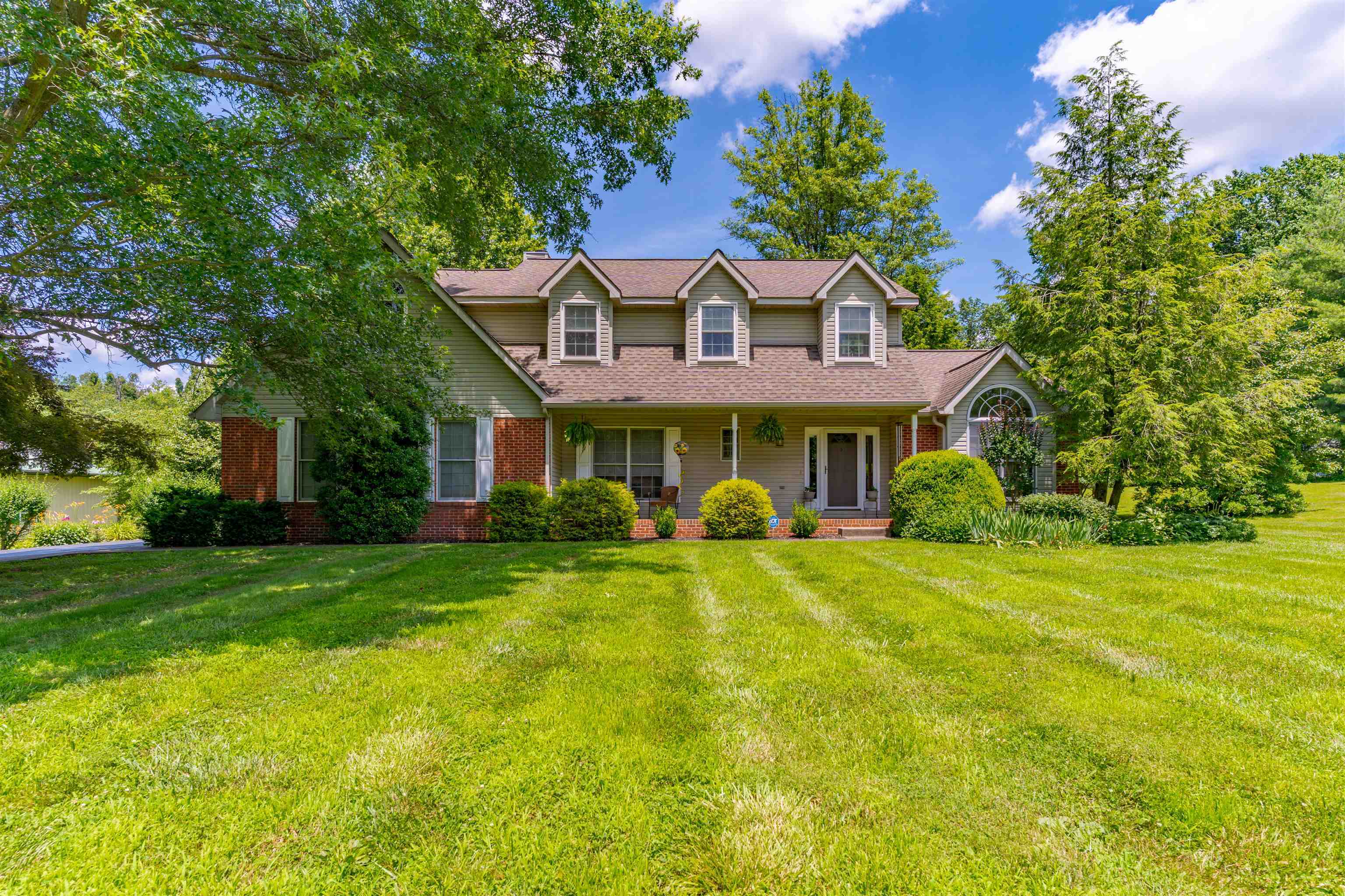 Property Photo: 1865 Busby Station Road KY 42452