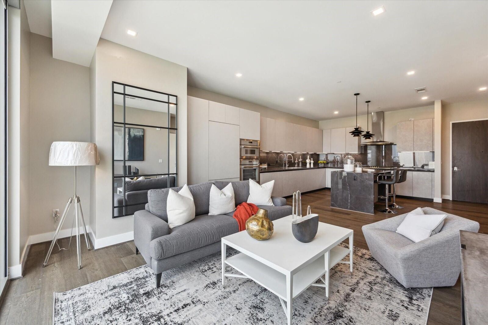 Property Photo:  1711 Allen Parkway 1706  TX 77019