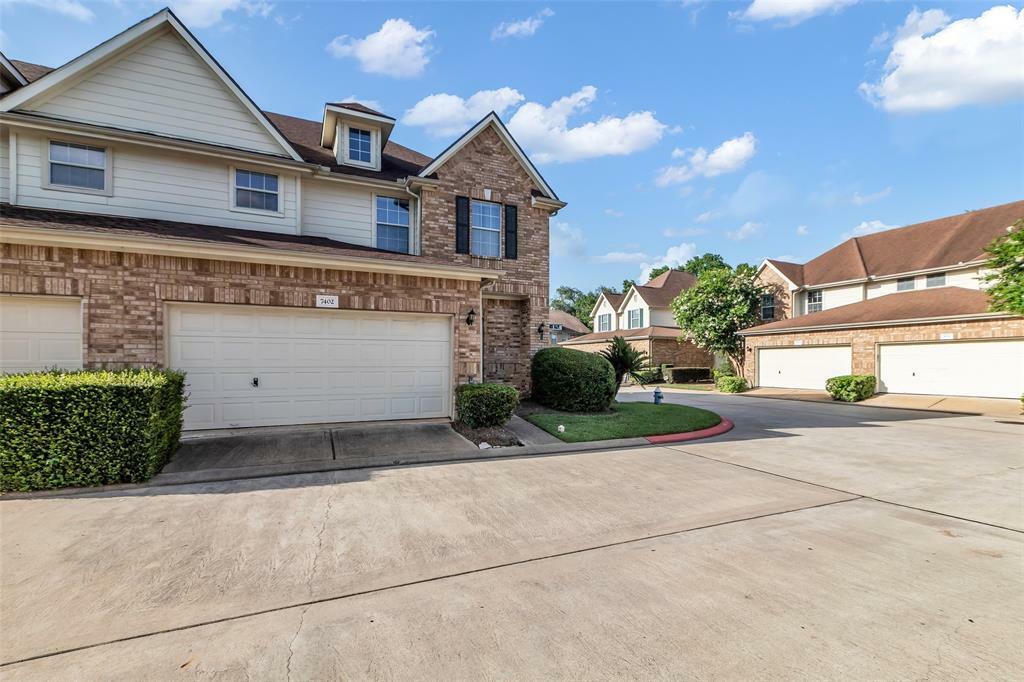 Property Photo:  7402 Hollister Ridge  TX 77040 