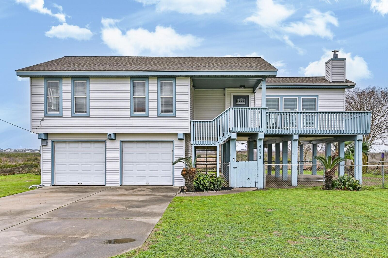 Property Photo: 4023 Spanish Main Boulevard TX 77554