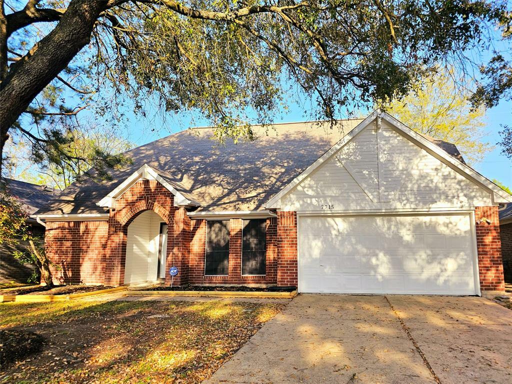 Property Photo: 7715 Lobera Drive TX 77083