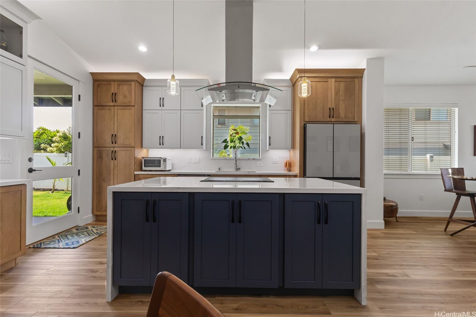 Property Photo:  92-1998 Kulihi Street  HI 96707 