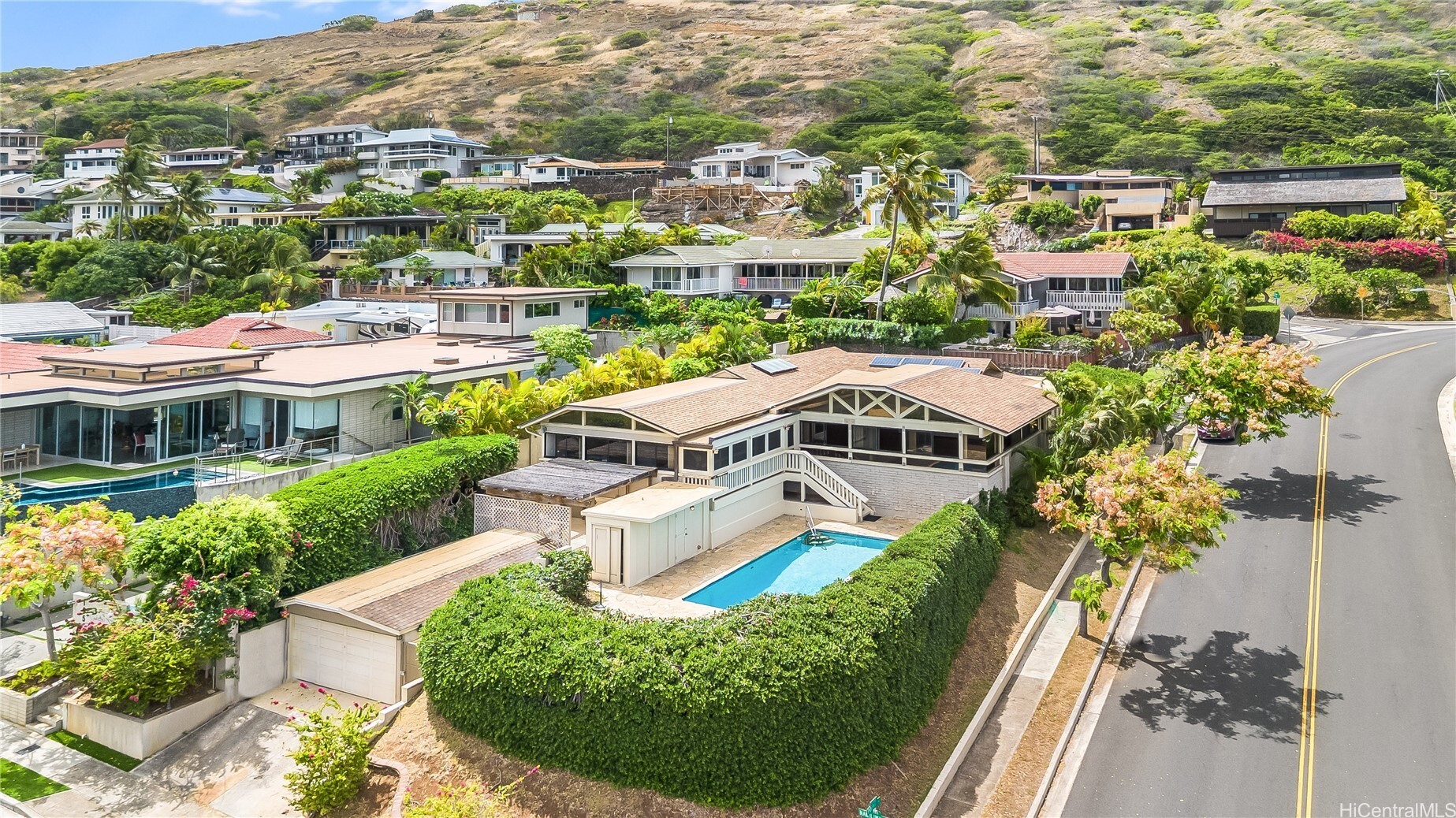 101 Nawiliwili Street  Honolulu HI 96825 photo
