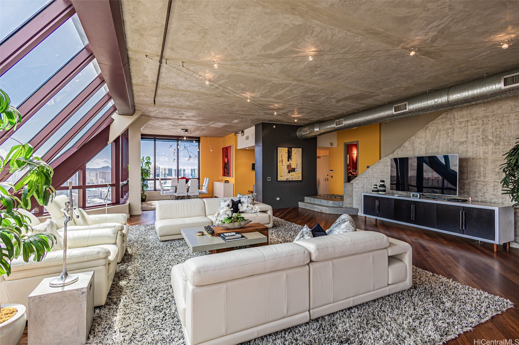 Property Photo:  725 Kapiolani Boulevard 3903  HI 96813 