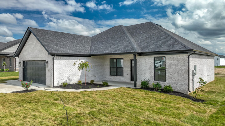 Property Photo:  203 Navajo Drive  KY 40475 