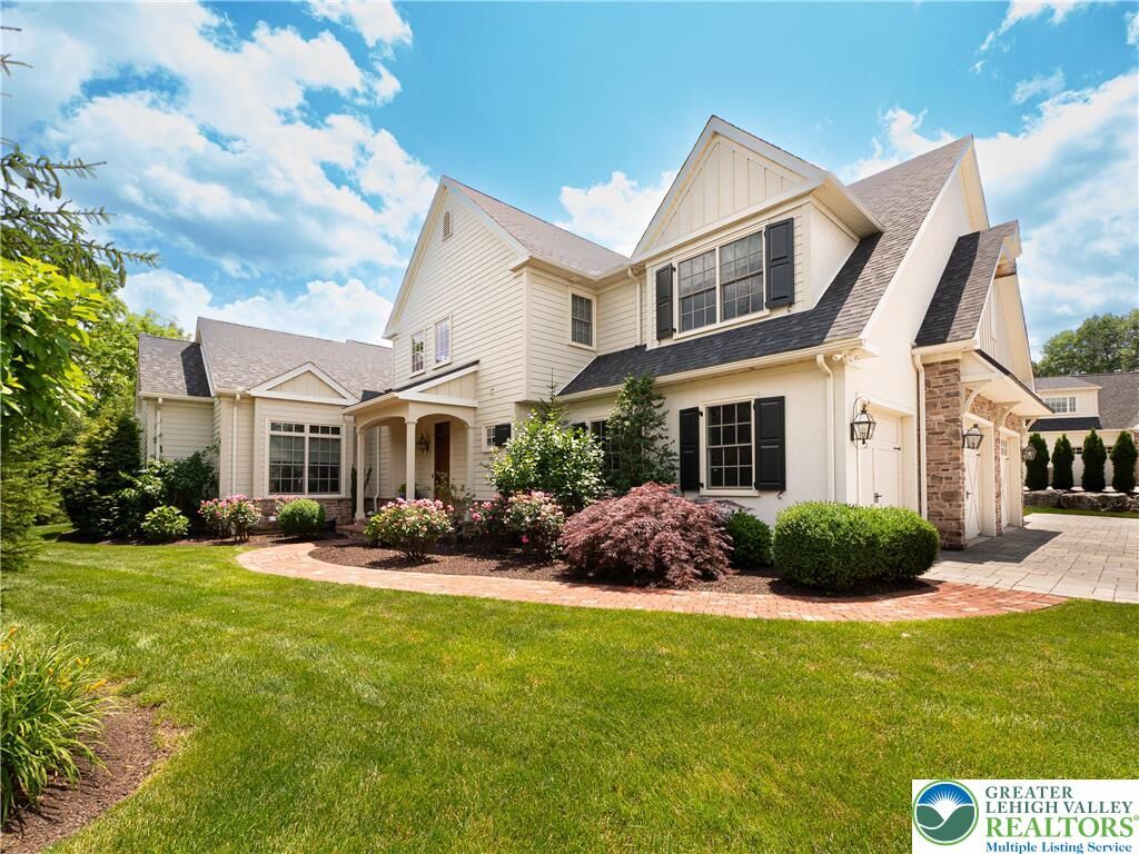 Property Photo: 2063 Forge Run PA 18015