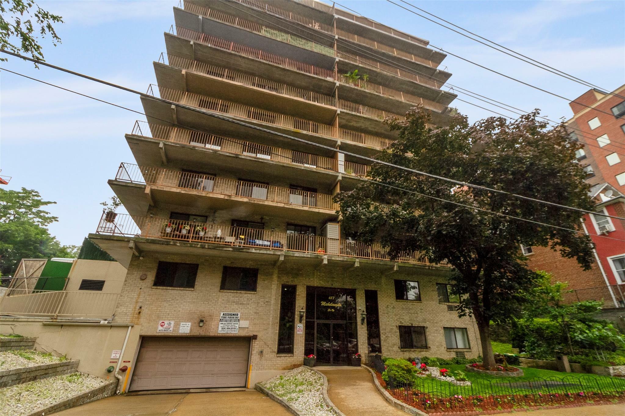 Property Photo:  687 Bronx River Road #2A  NY 10704 