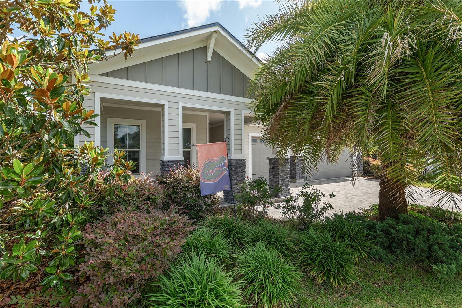 Property Photo: 11890 SW 33rd Lane FL 32608