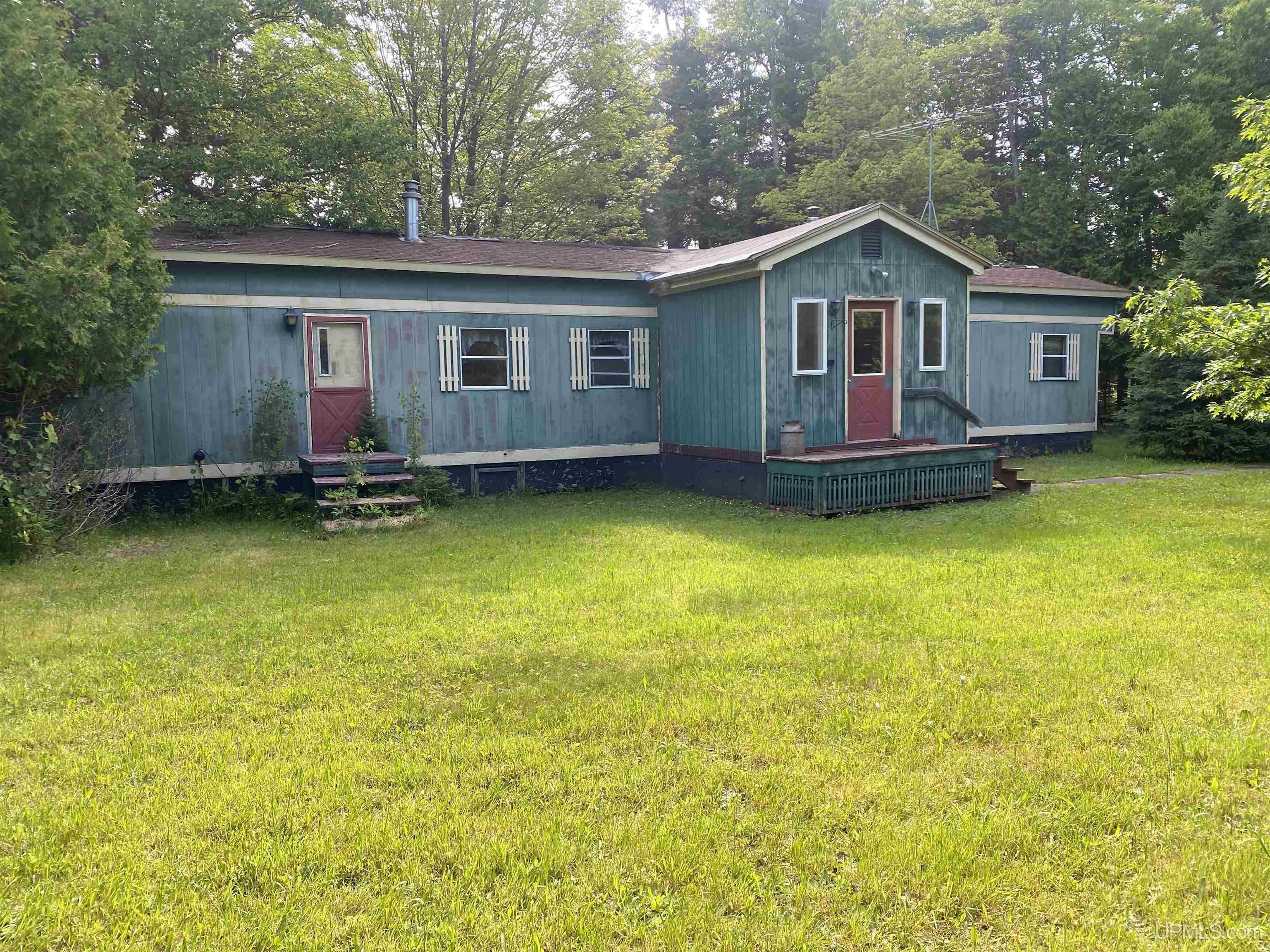 Property Photo: 38178 US41 Highway MI 49916