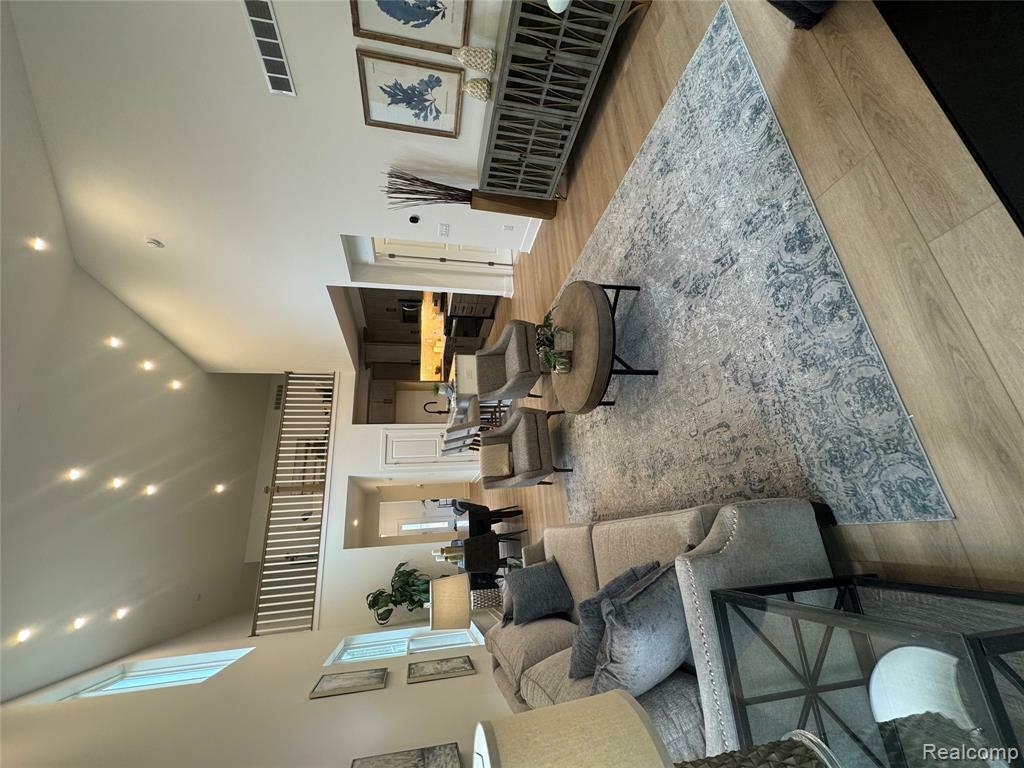 Property Photo:  5332 Trail Vista Dr  MI 48323 