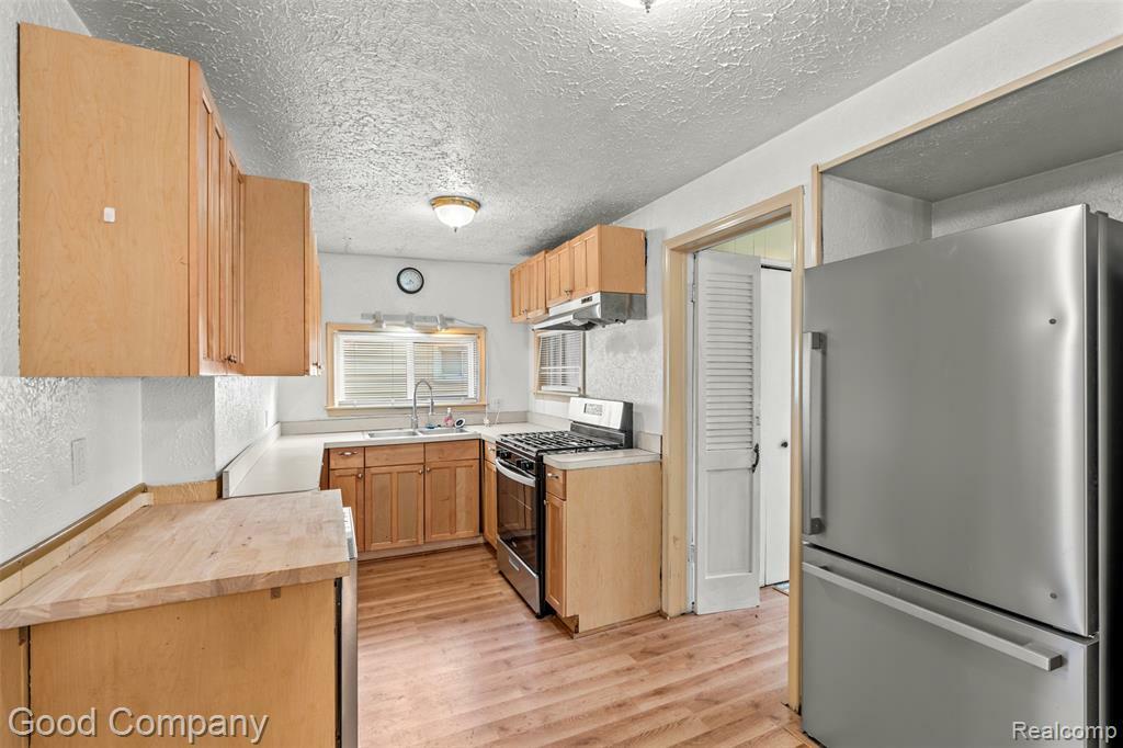 Property Photo: 1744 E Madge Avenue MI 48030 2116