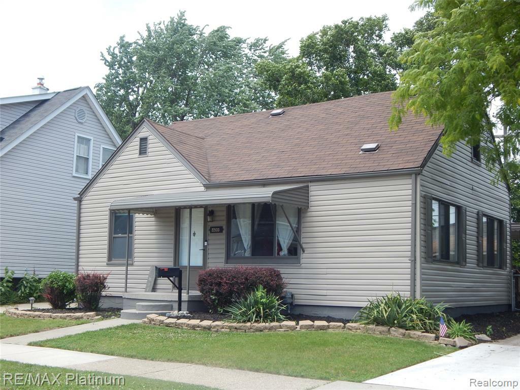 22133 Rosedale Street  Saint Clair Shores MI 48080 3564 photo