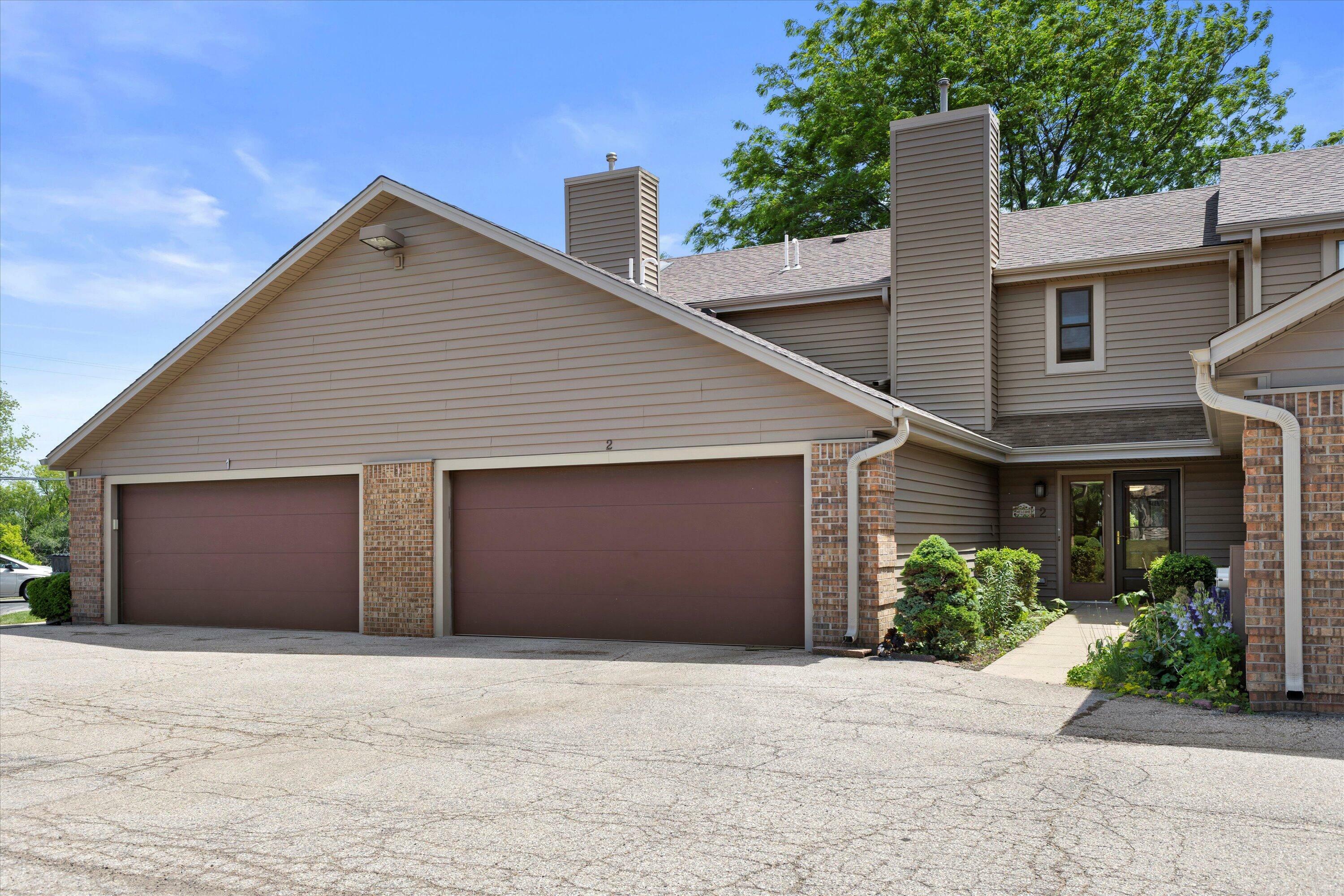 Property Photo: 5521 Cambridge Ln 2 WI 53406