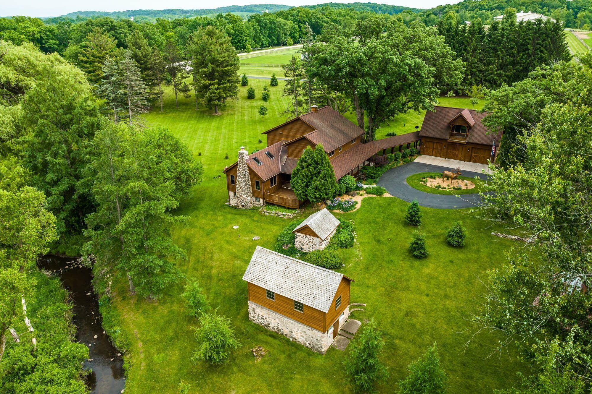 Property Photo: N2680 Sleepy Hollow Rd WI 53059