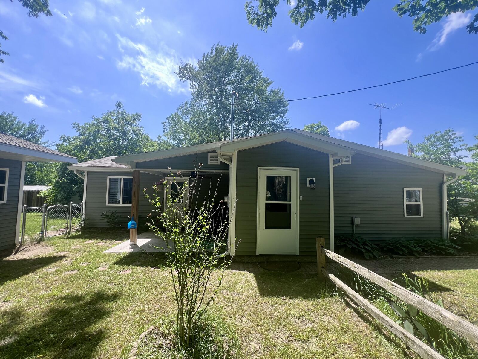 Property Photo:  1294 E Newell Street  MI 49349 