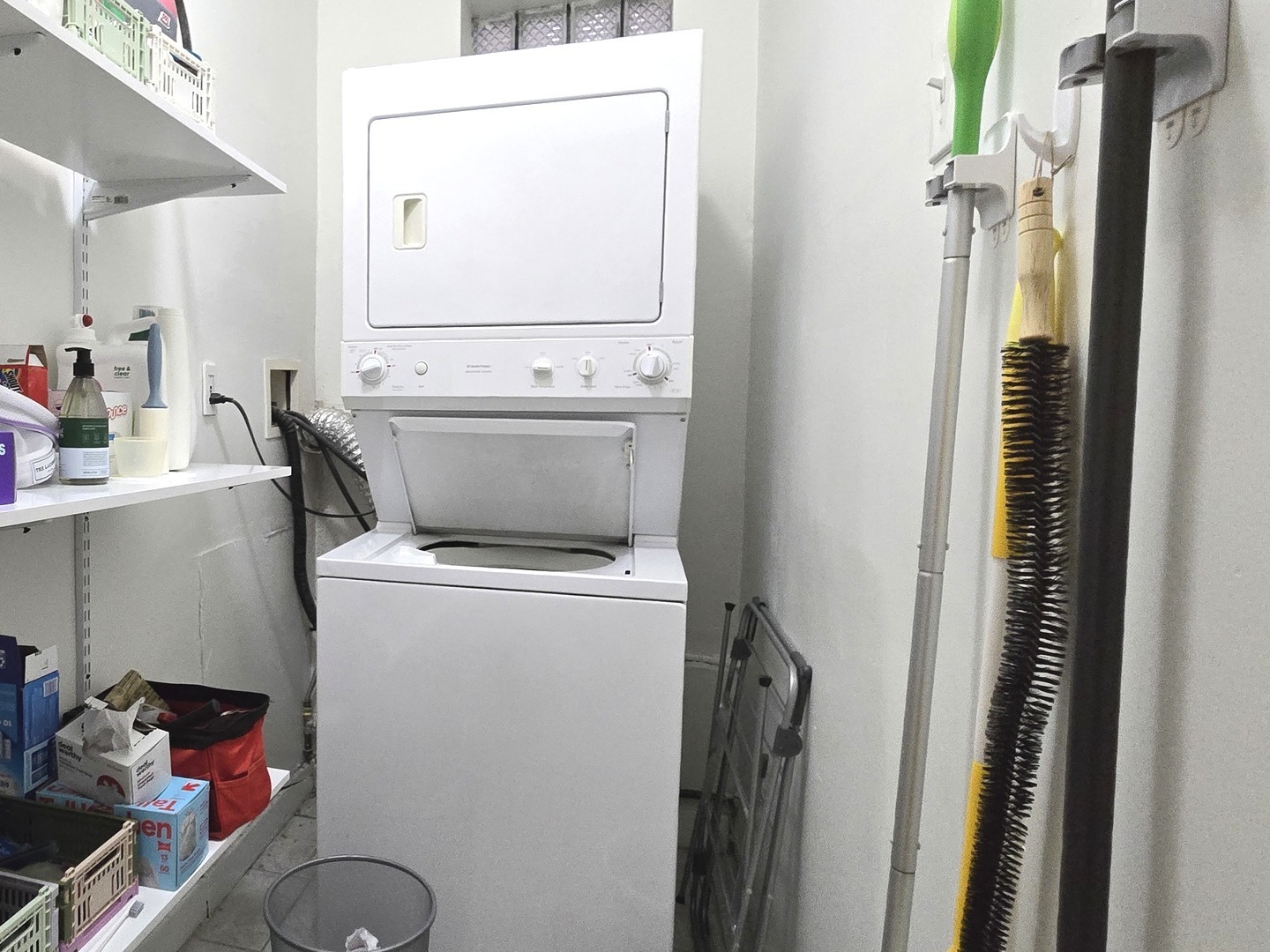 Property Photo: 1258 N Kedzie Avenue 2 IL 60651
