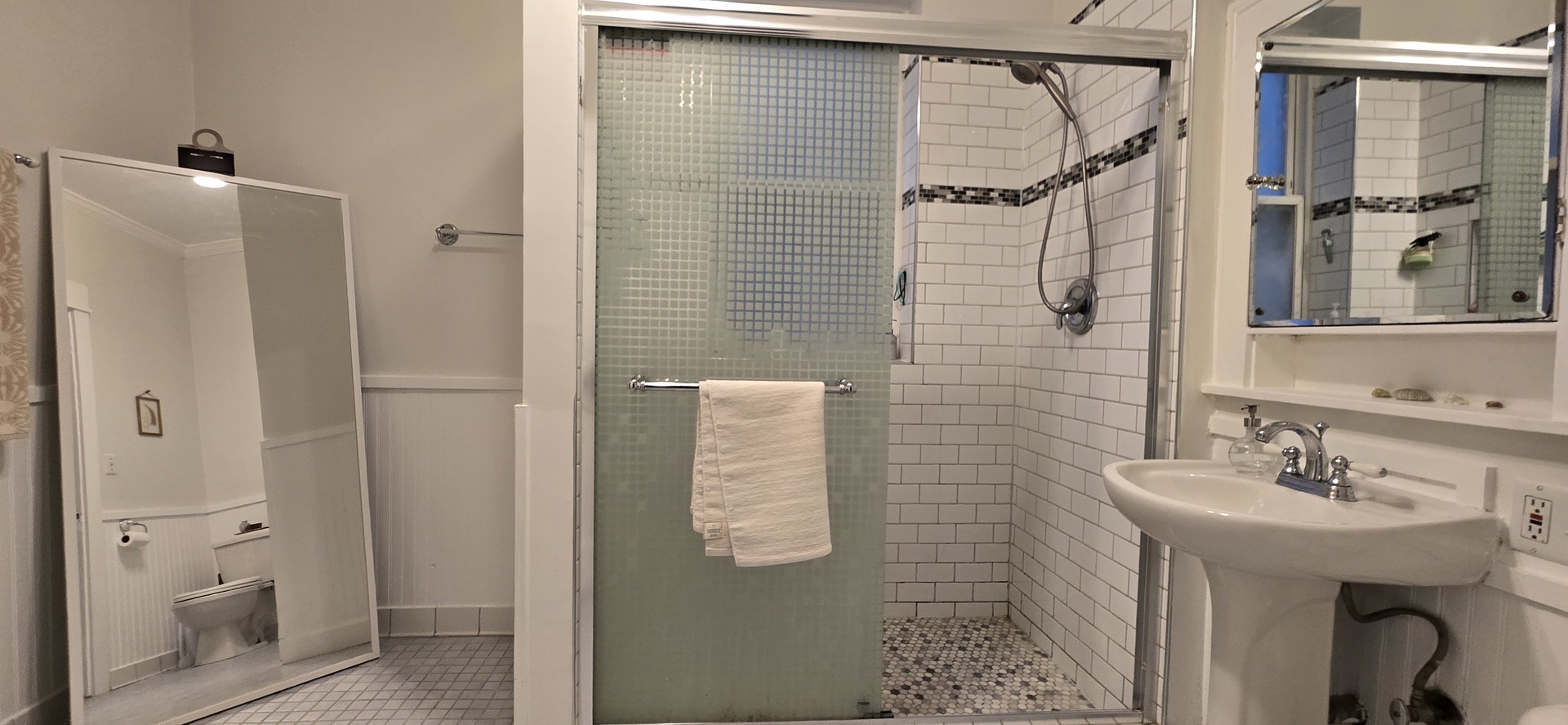 Property Photo: 1258 N Kedzie Avenue 2 IL 60651