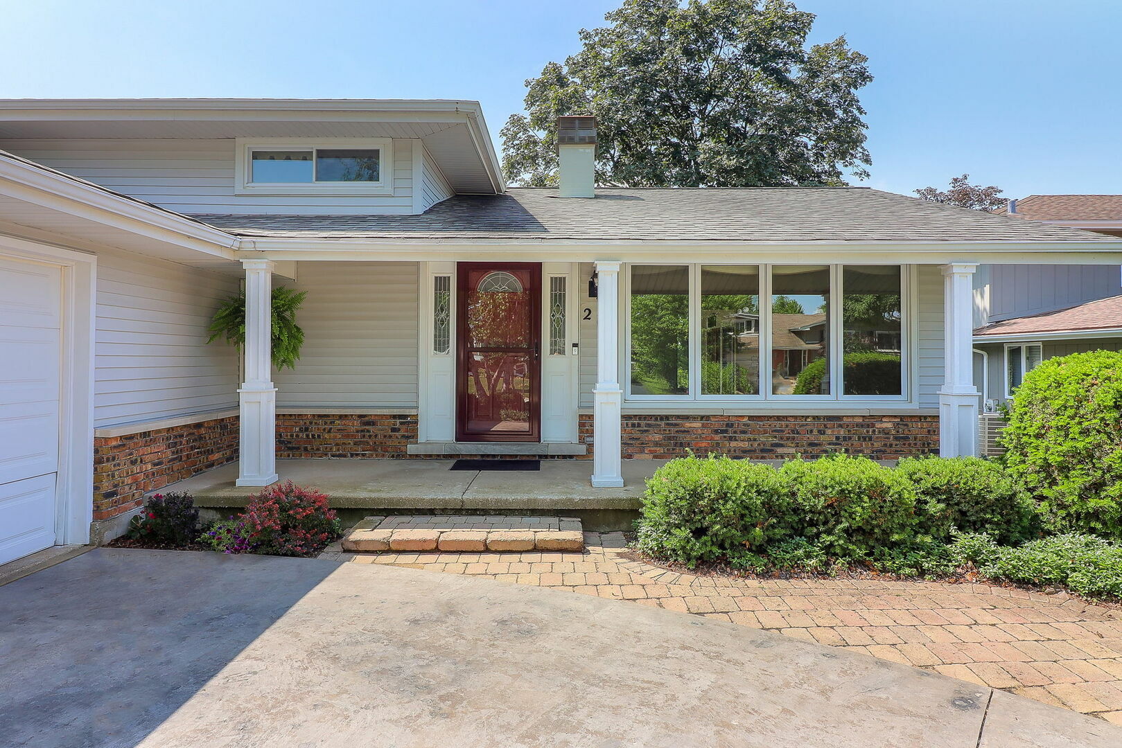 Property Photo:  211 James Drive  IL 60559 