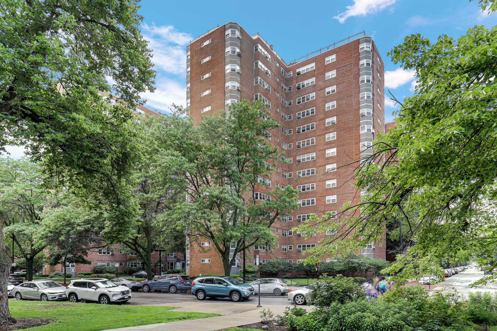 Property Photo:  4970 N Marine Drive 822  IL 60640 