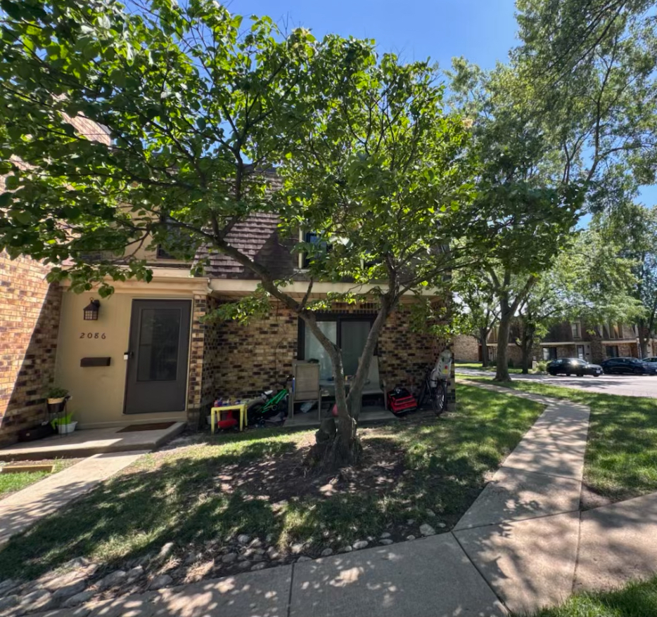 Property Photo: 2086 Country Club Drive 3F IL 60517