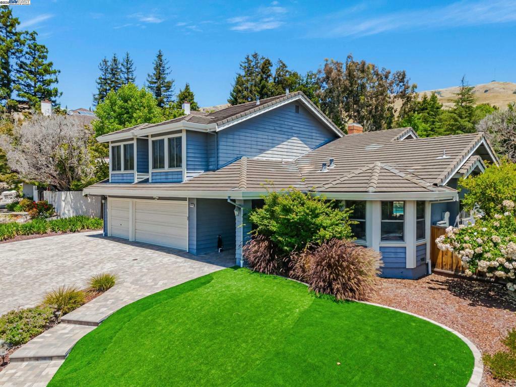 Property Photo: 46580 Sentinel Dr CA 94539