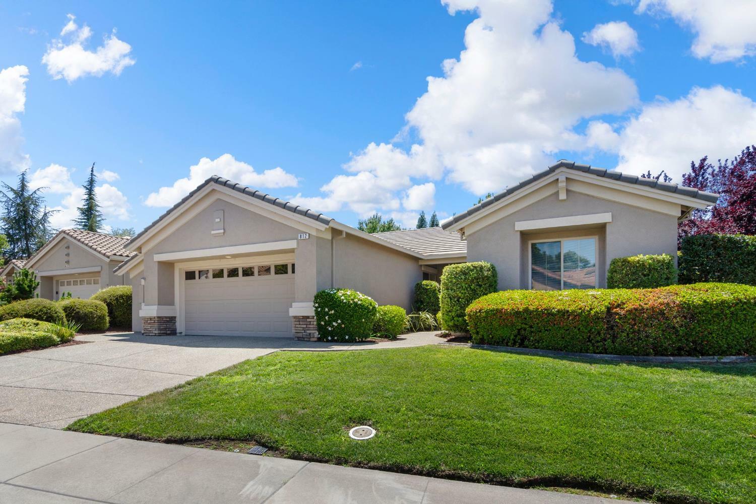 Property Photo: 812 Glacier Point Court CA 95648