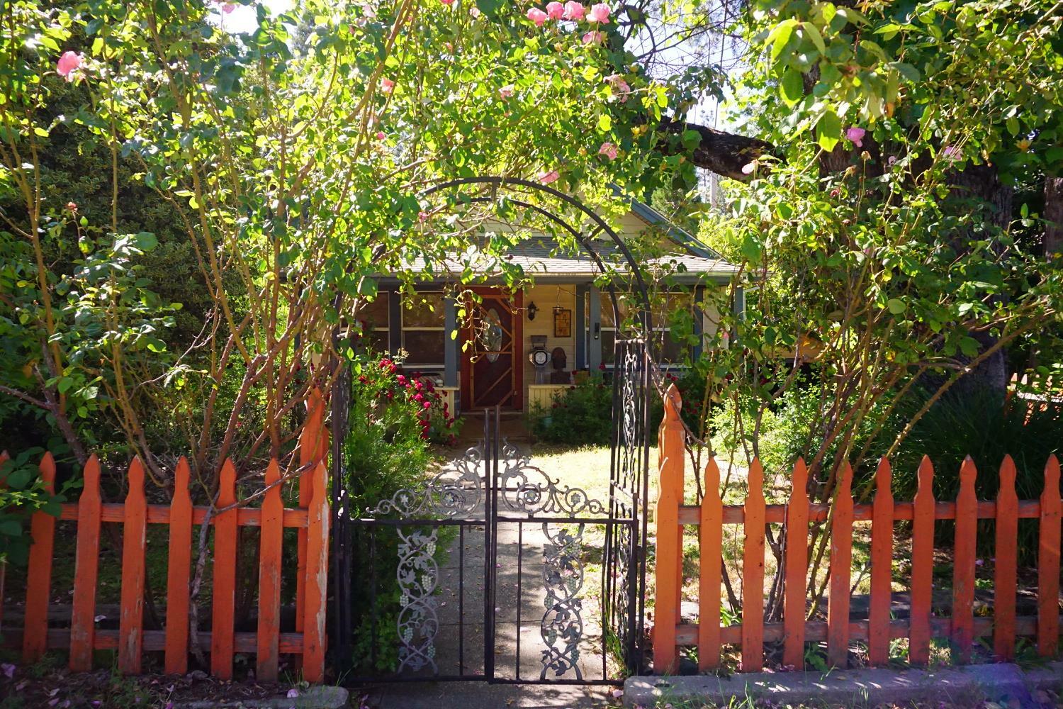 Property Photo: 514 Zion Street CA 95959