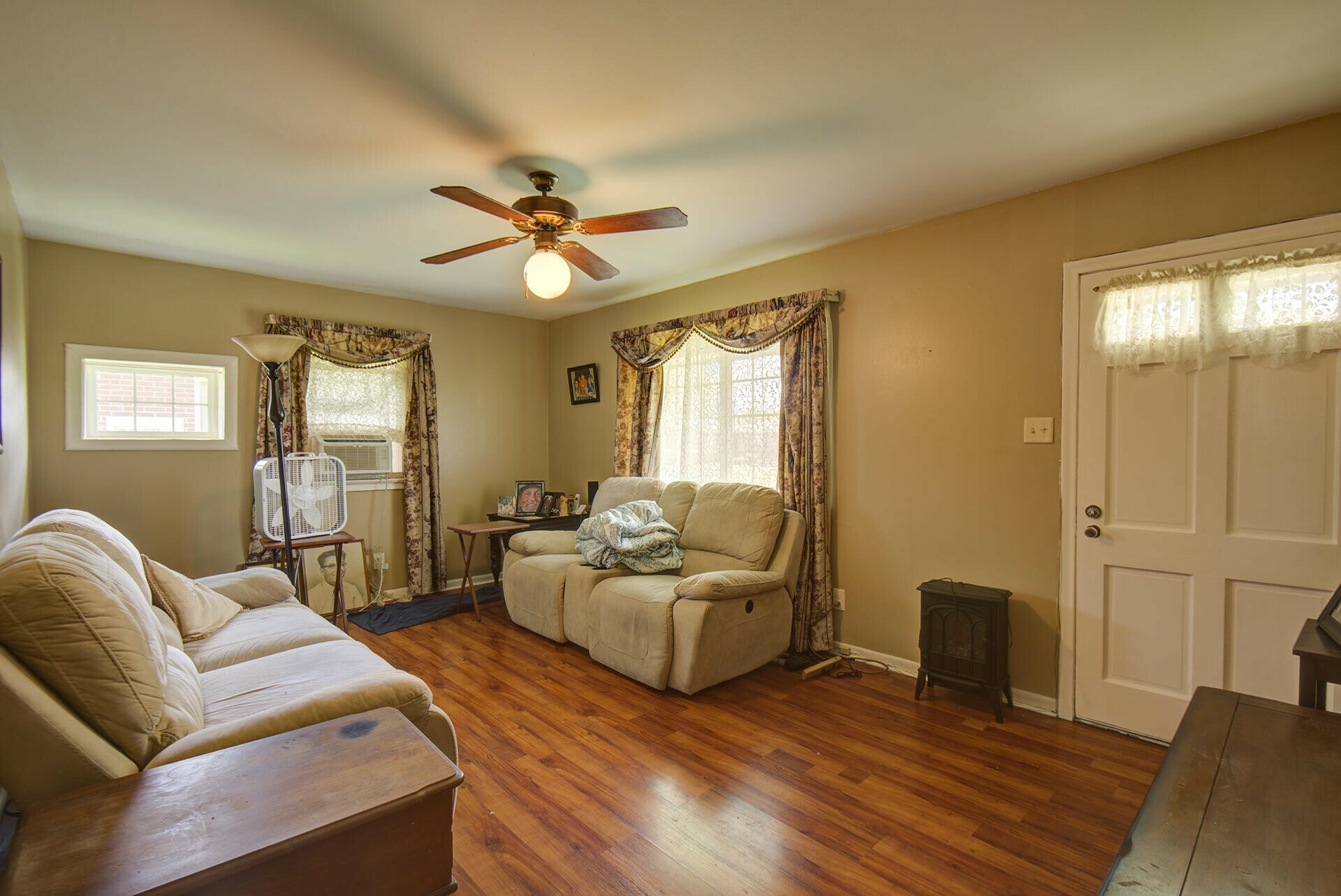Property Photo: 1609 E 26th Street TN 37407
