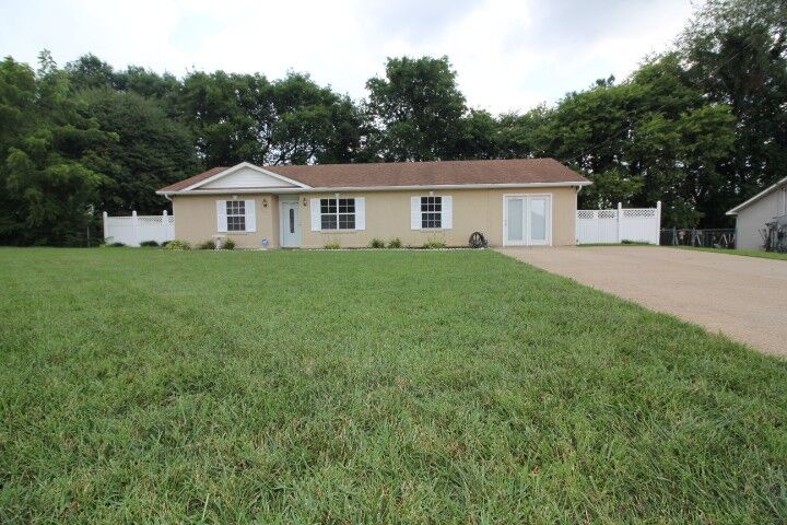 Property Photo:  1211 Patton Pl  KY 42262 