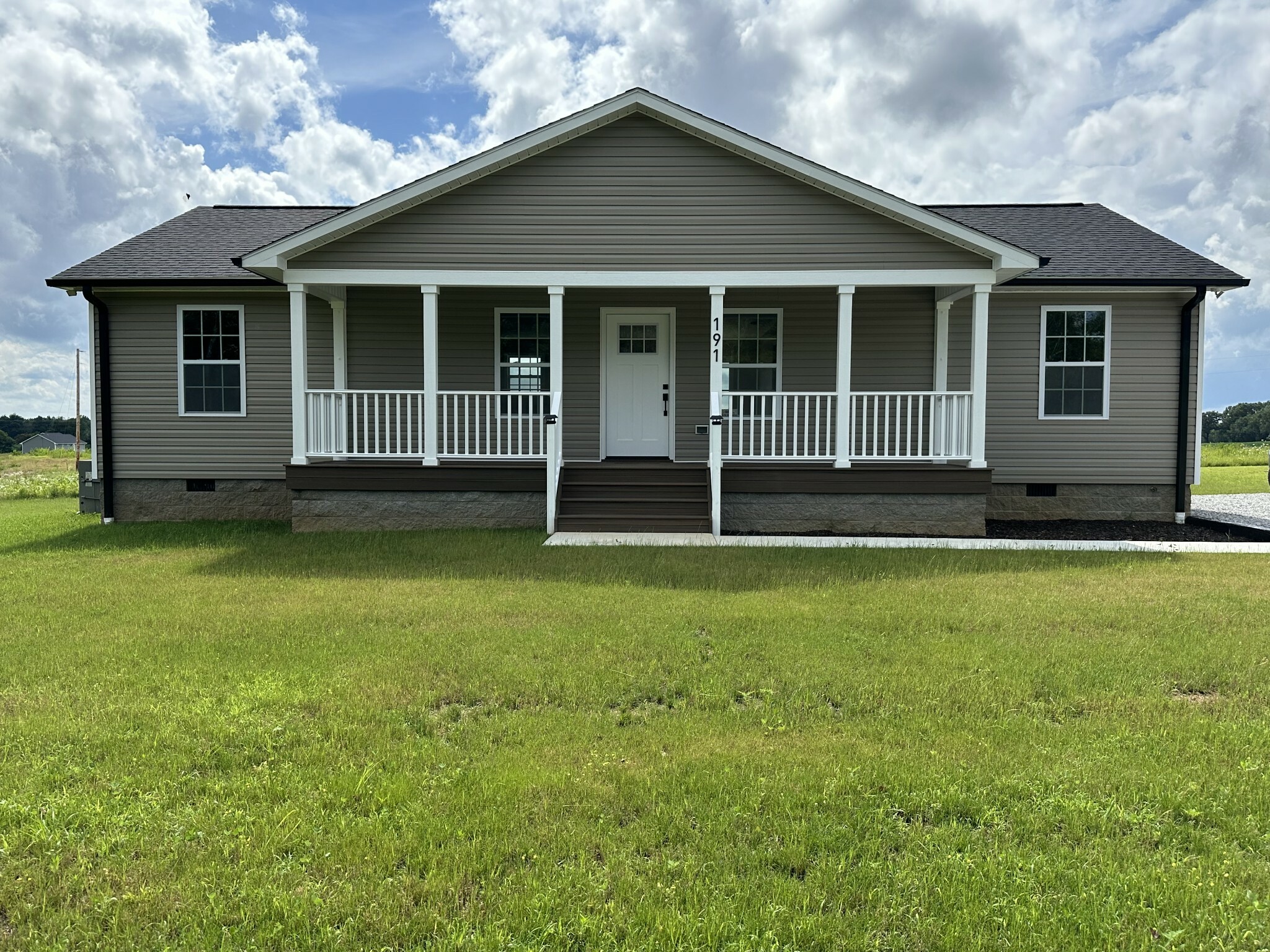 Property Photo: 191 Rigling Rd TN 38469