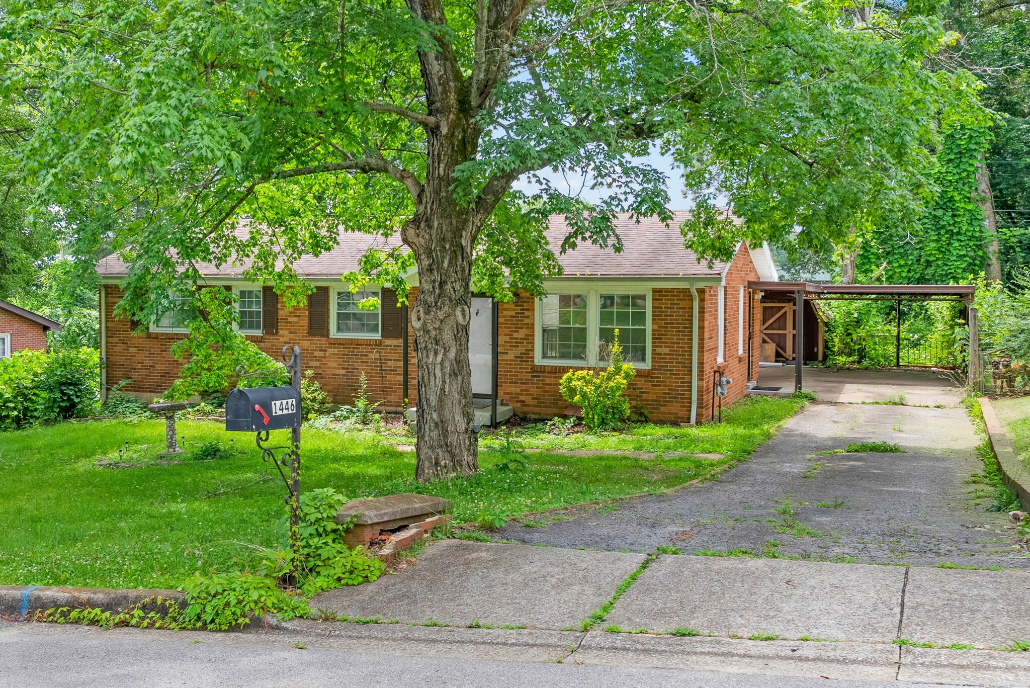 Property Photo: 1446 McCan Dr TN 37043