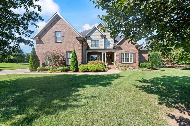 Property Photo:  1017 Rosebud Ct  TN 37129