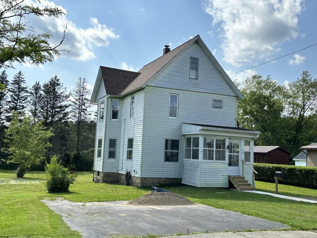 519 N. Elk Avenue  Kane PA 16735 photo