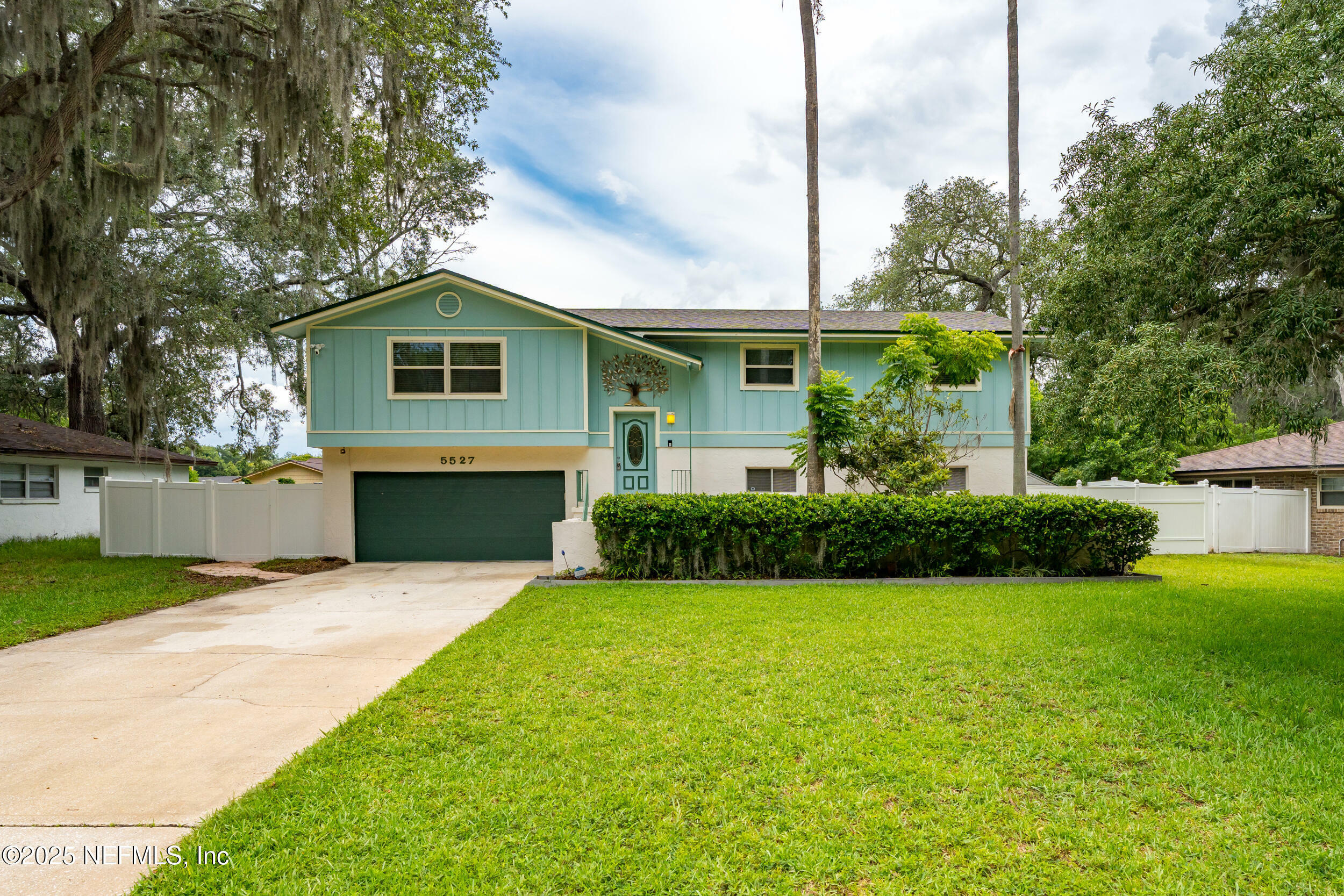 Property Photo: 5527 Forrest Drive FL 32073