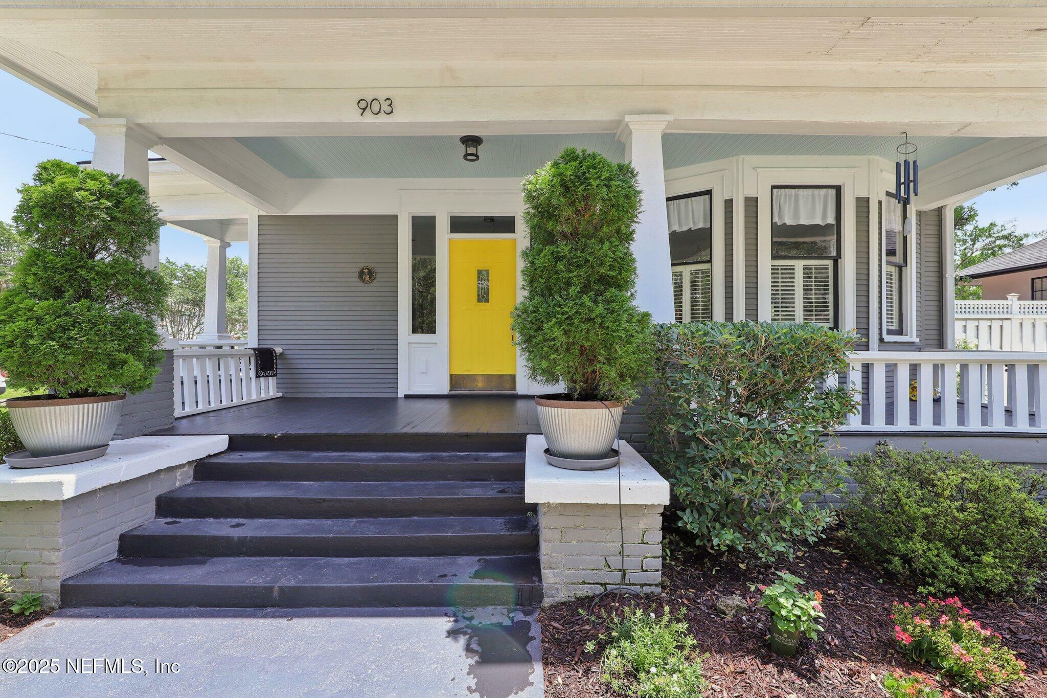 Property Photo: 903 Osceola Street FL 32204
