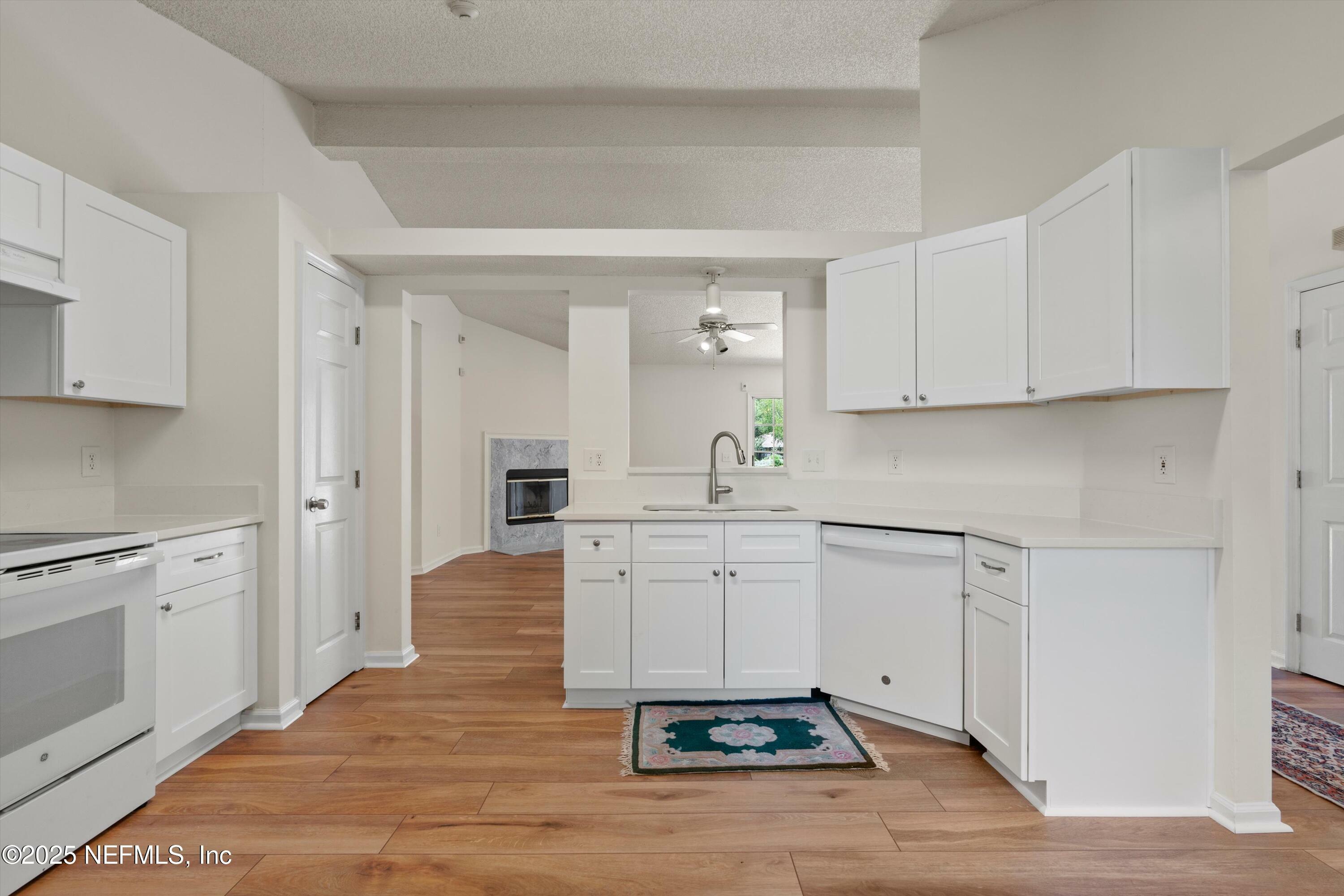 4533 Wandering Oaks Drive S  Jacksonville FL 32257 photo