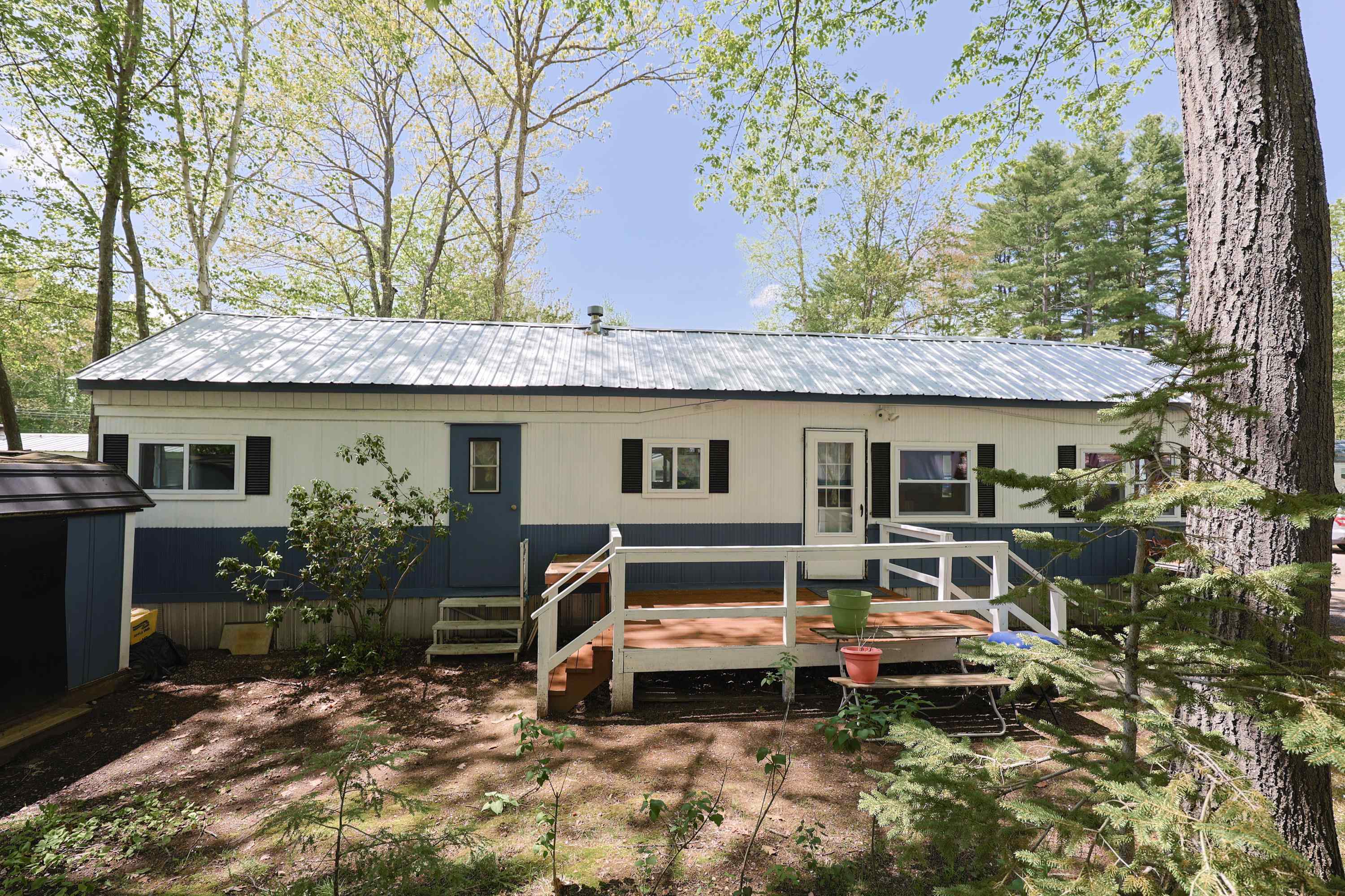 Property Photo: 9 Sargent Place NH 03249