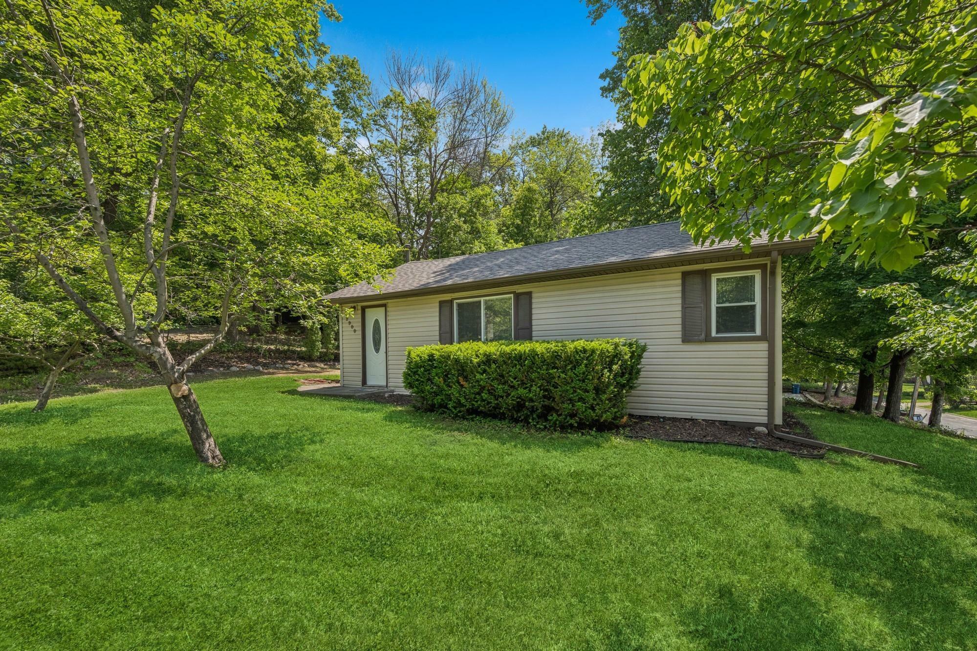 Property Photo: 2900 Tuxedo Boulevard MN 55364