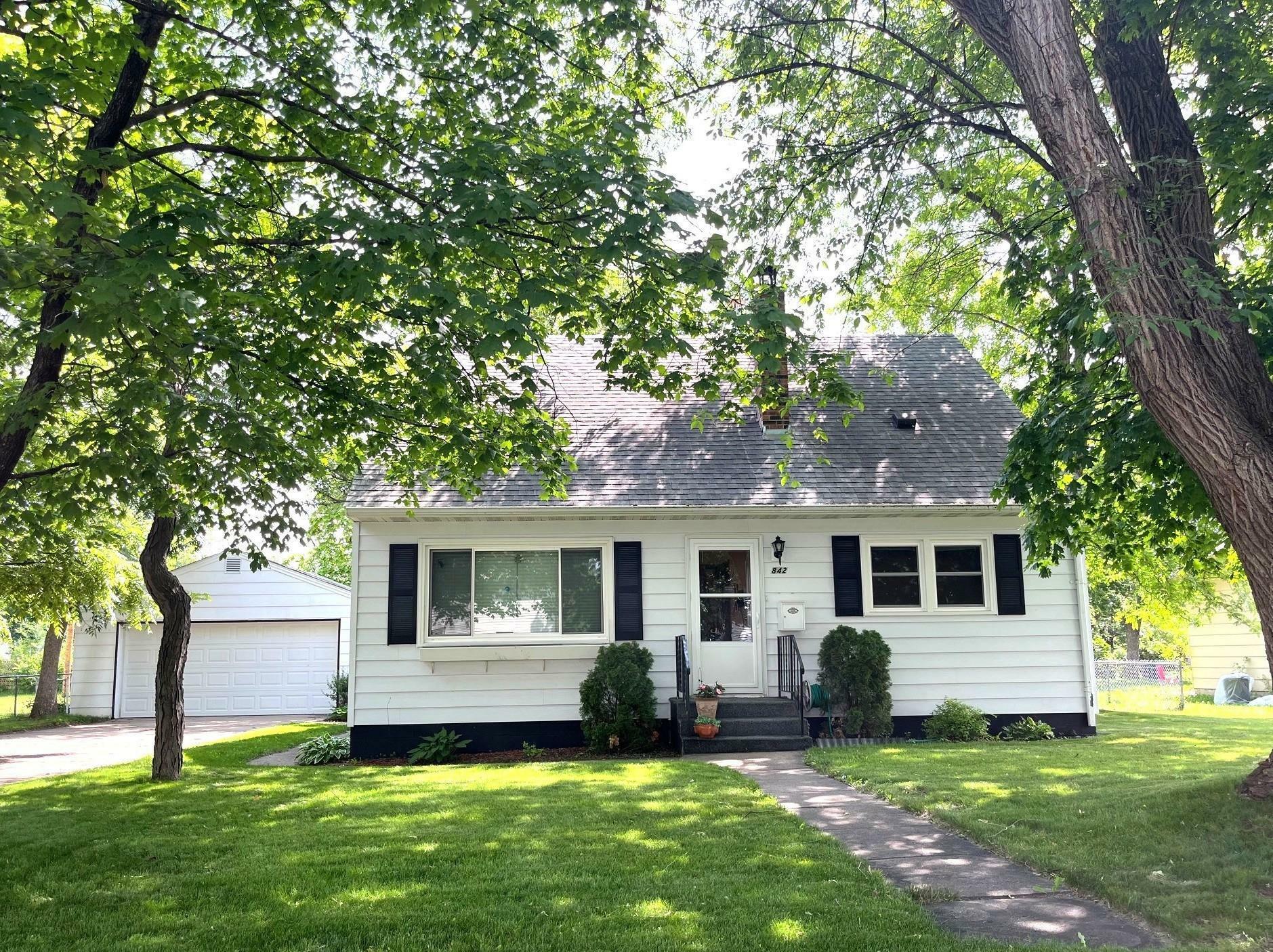 Property Photo: 842 19th Avenue N MN 56303