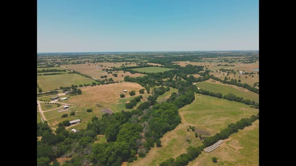 Photo de la propriété:  Tbd Sam Bass Road  TX 76266 