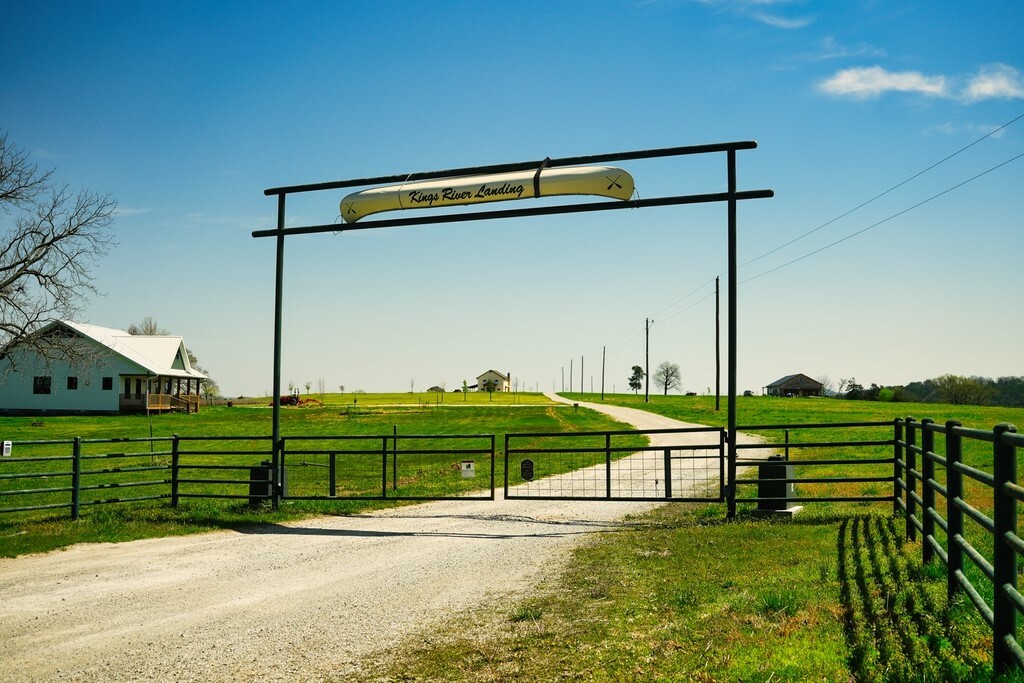 Property Photo:  40 River Run Road  AR 72632 
