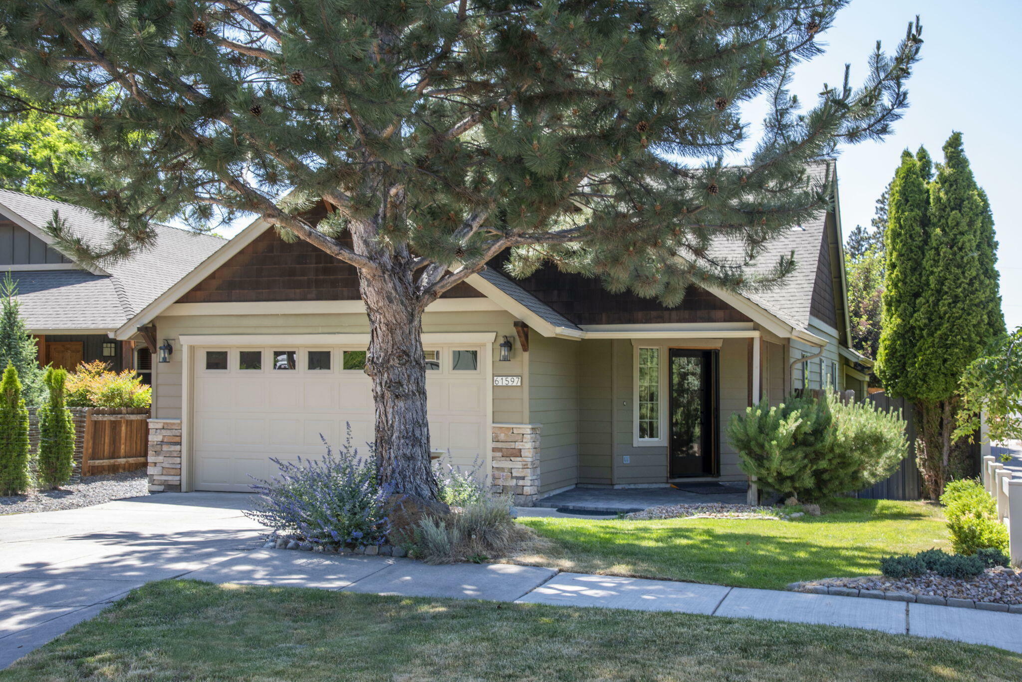 Property Photo: 61597 Mill Terrace Place OR 97702