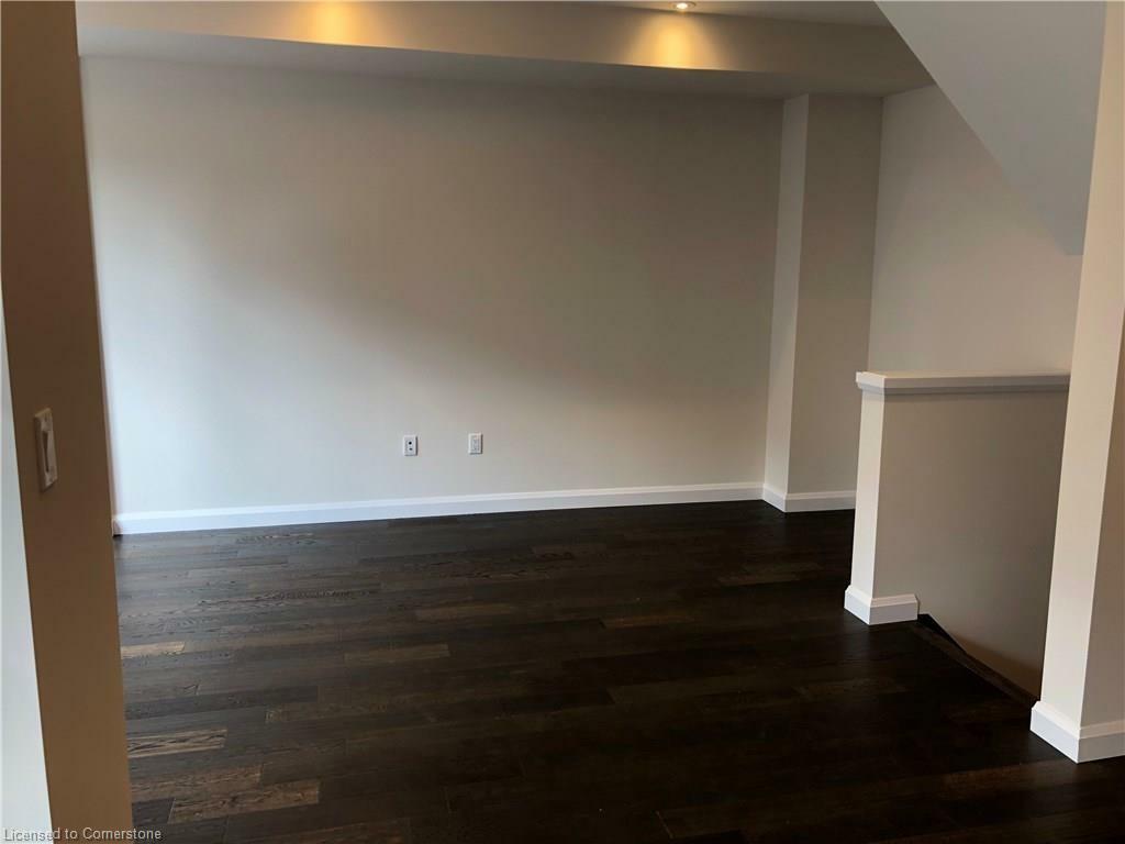 Property Photo:  1169 Garner Road E 33  ON L9G 0G8 