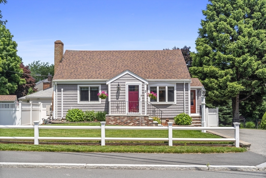 2 Fosters Ln  Wakefield MA 01880 photo