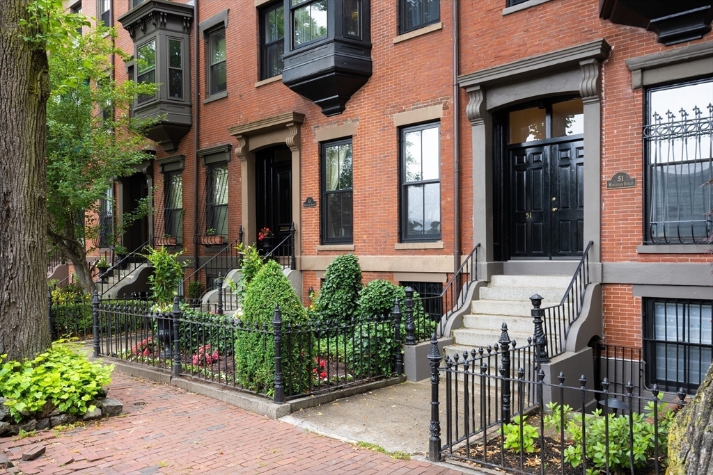 Property Photo: 51 Worcester St 2 MA 02118