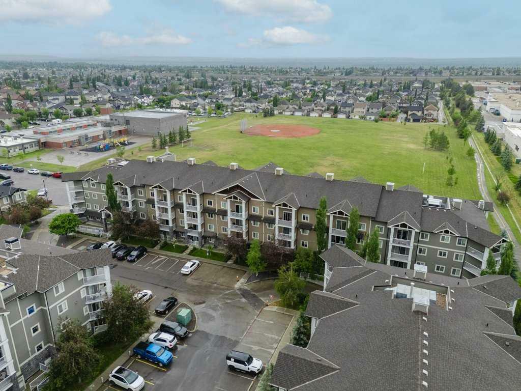 Property Photo: 115 Prestwick Villas SE 3305 AB T2Z 0M7