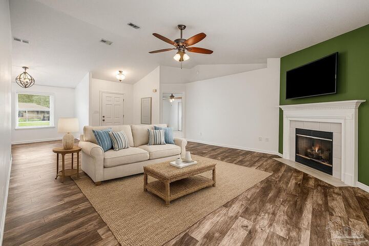 Property Photo: 5827 Wood Duck Dr FL 32571