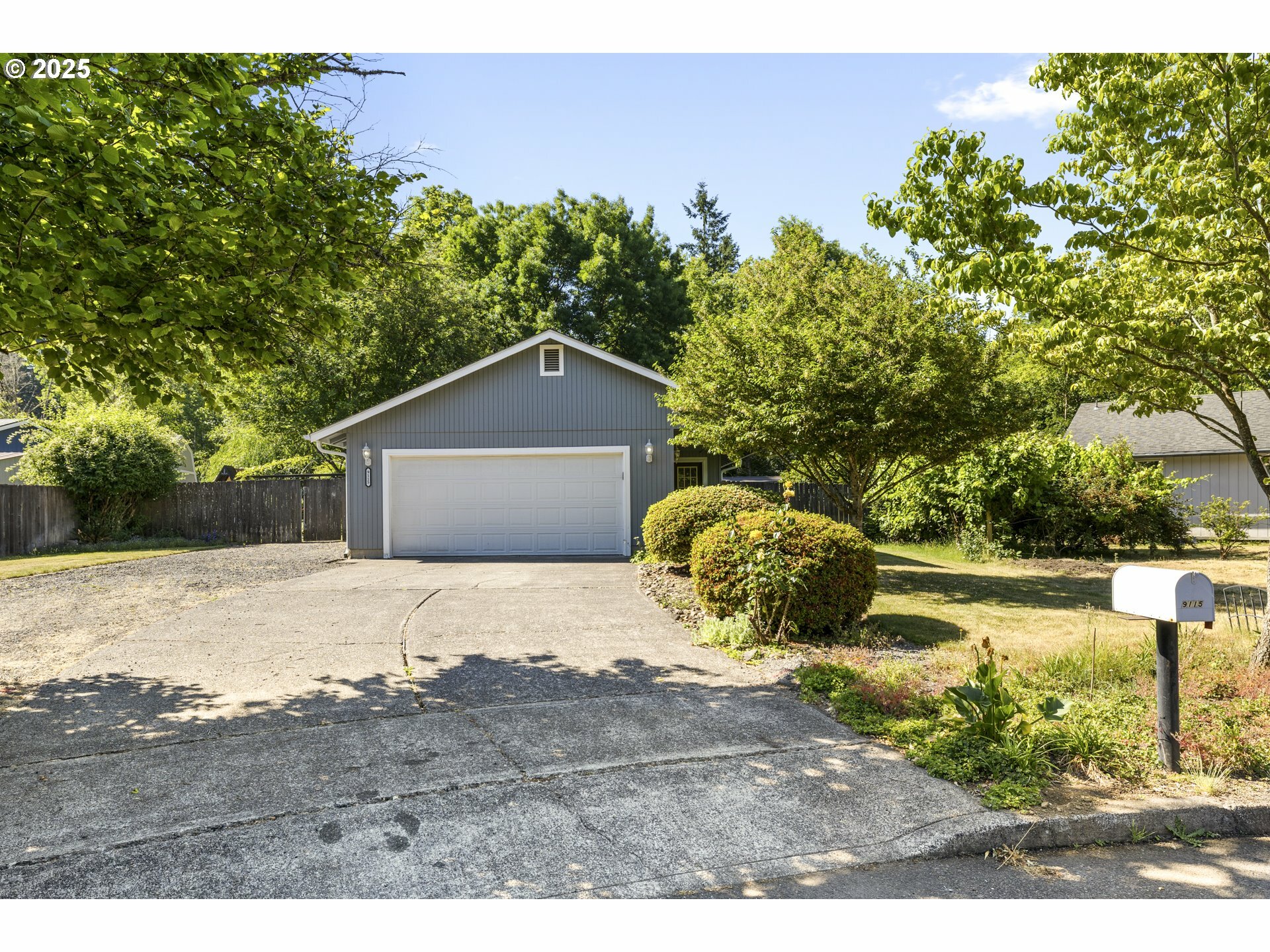 Property Photo:  9115 NE Meadowbrook Cir  WA 98664 